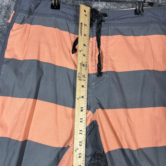 Patagonia Board Shorts Mens 33 Striped Swim Trunks Surf 86730SP17 - Picture 6 of 8